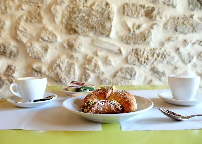 Le Mangiatoie Del Cavaliere Bed and breakfast Montallegro